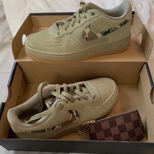 Nike Air Force 1